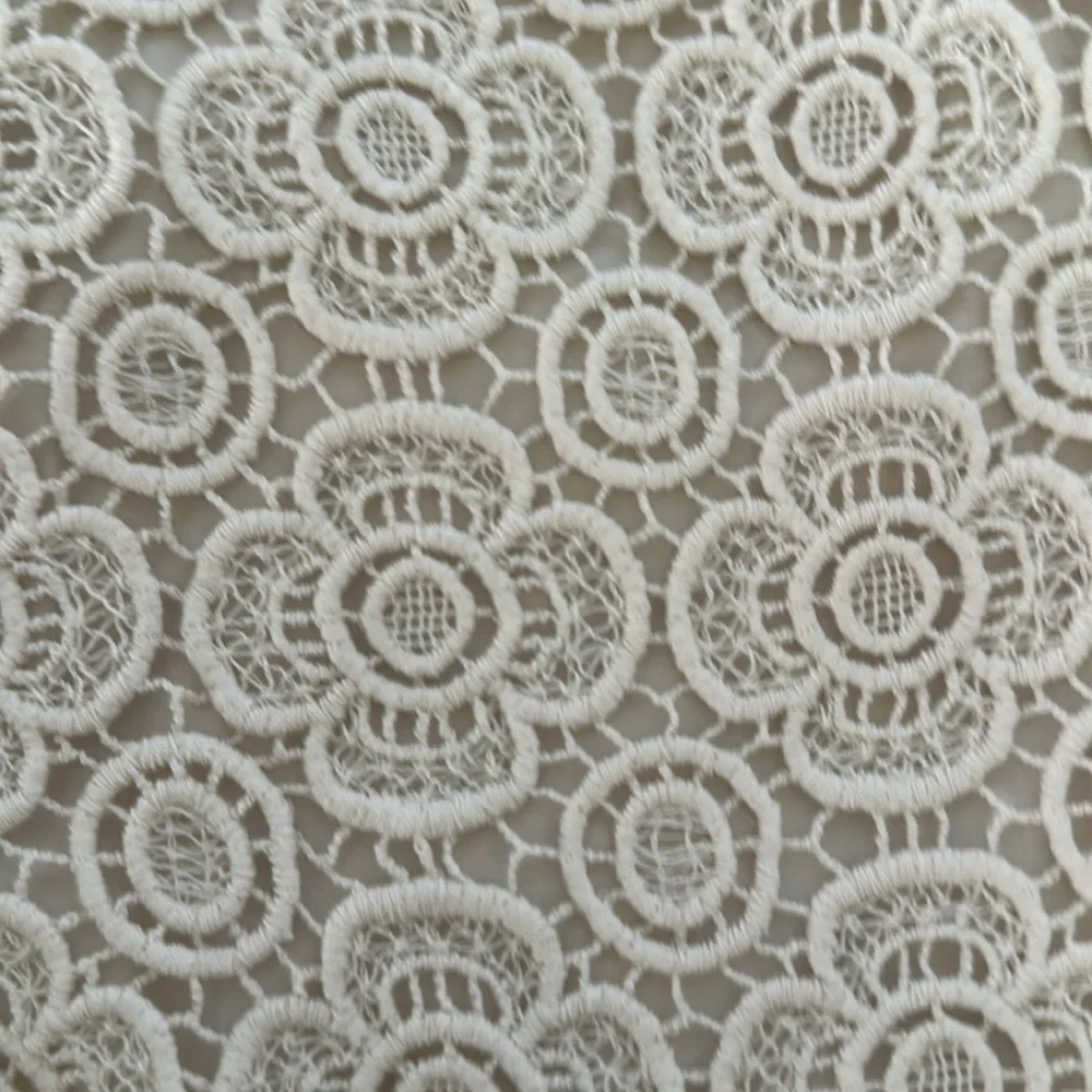 Banana Republic Cream Lace Short Size 6 - Picture 3 of 6